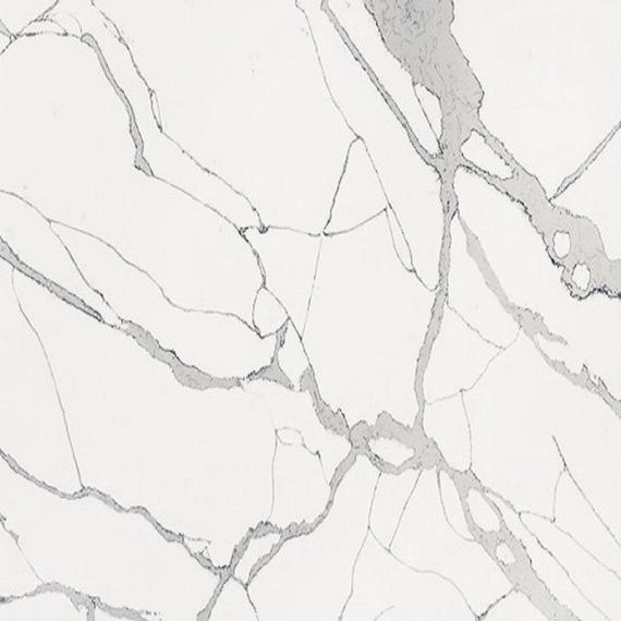Surfaces de quartz à motifs veinés d'argent