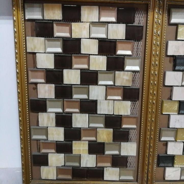 Mosaic construction material
